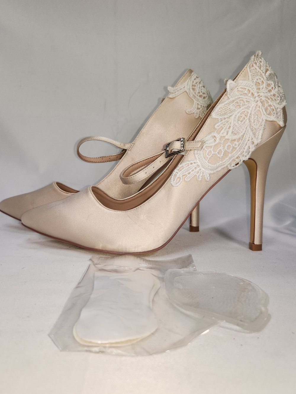 Ivory Lace-Trim Satin Mary Jane High Heel Pumps